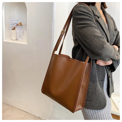 The Luna Carryall